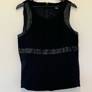 Beautiful Torrid Blouse sleeveless with accent